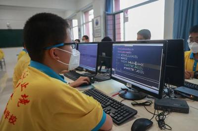 張家口啟臻奧賽社團 培優促尖，專注計算機信息科技開發